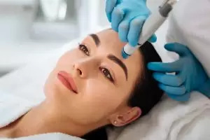 Hydrafacial-Cilt-Bakimi-nasil-uygulanir-300x200